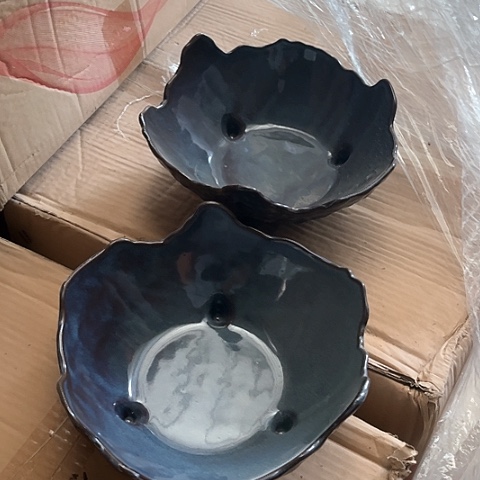 微瑕，不能明火，口径20高度6，2个足