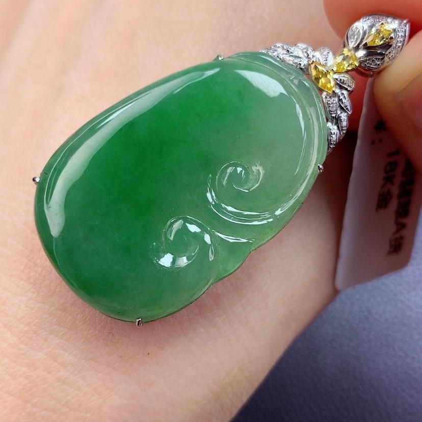 【闪购商品】翡翠颈饰18K金镶嵌如意