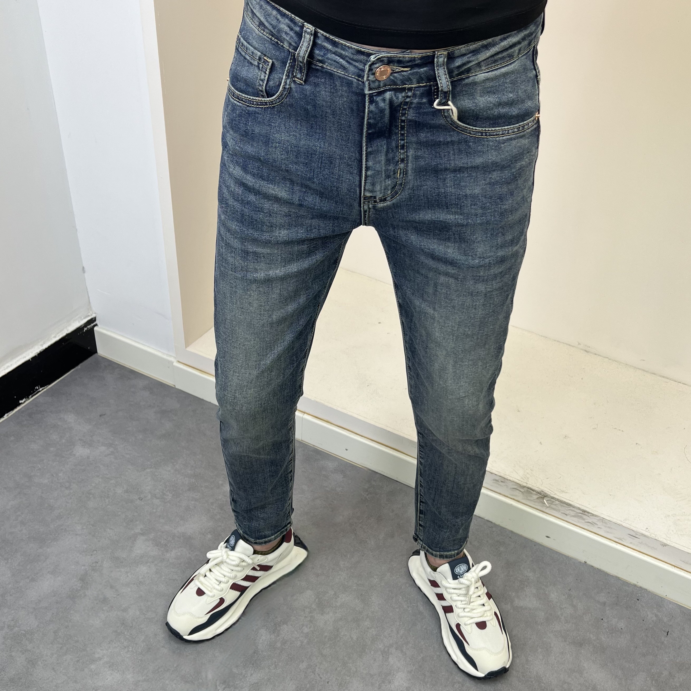 8560夏季薄款蓝色净版修身小脚男牛仔裤时尚百搭休闲潮流水洗