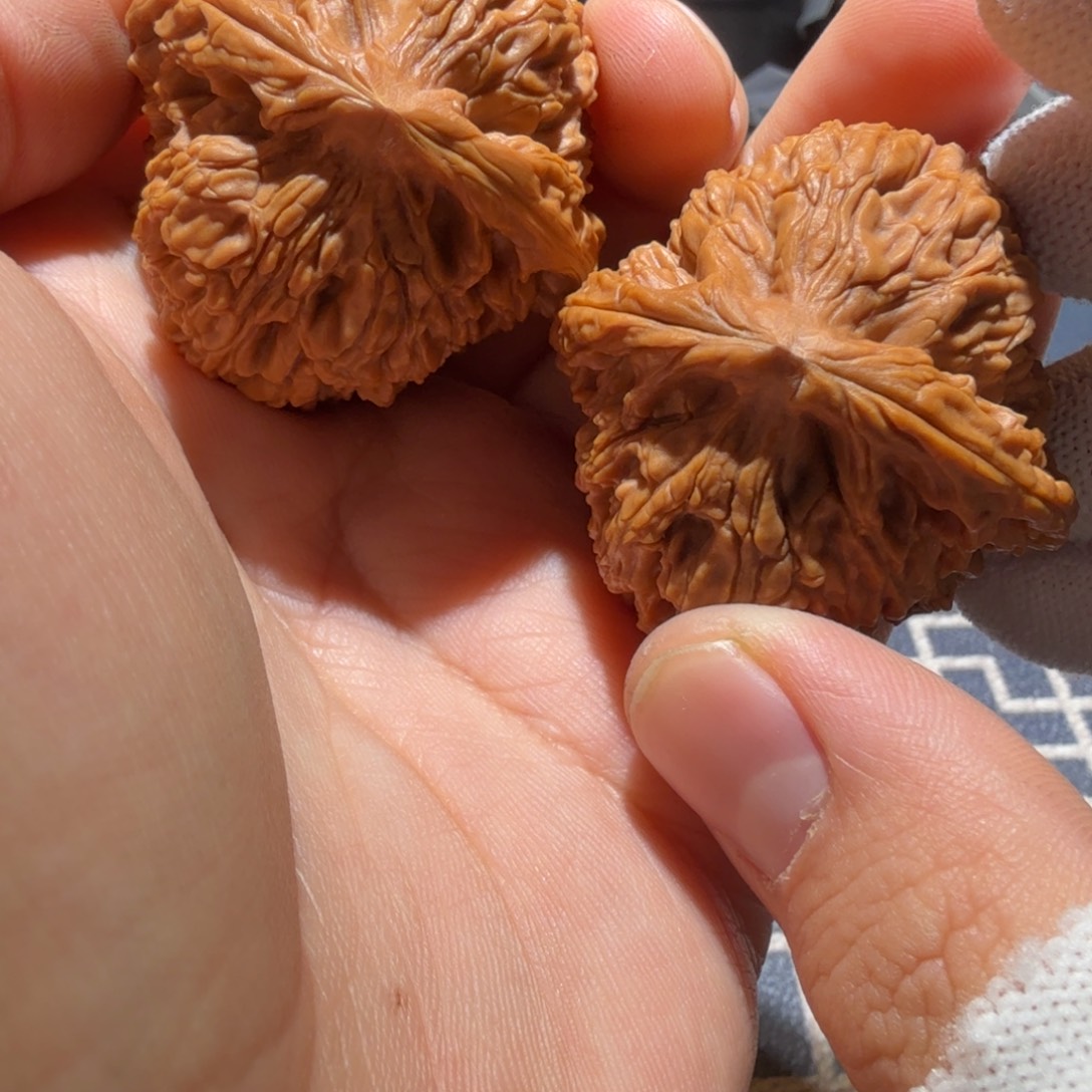 文玩核桃把件三角南疆