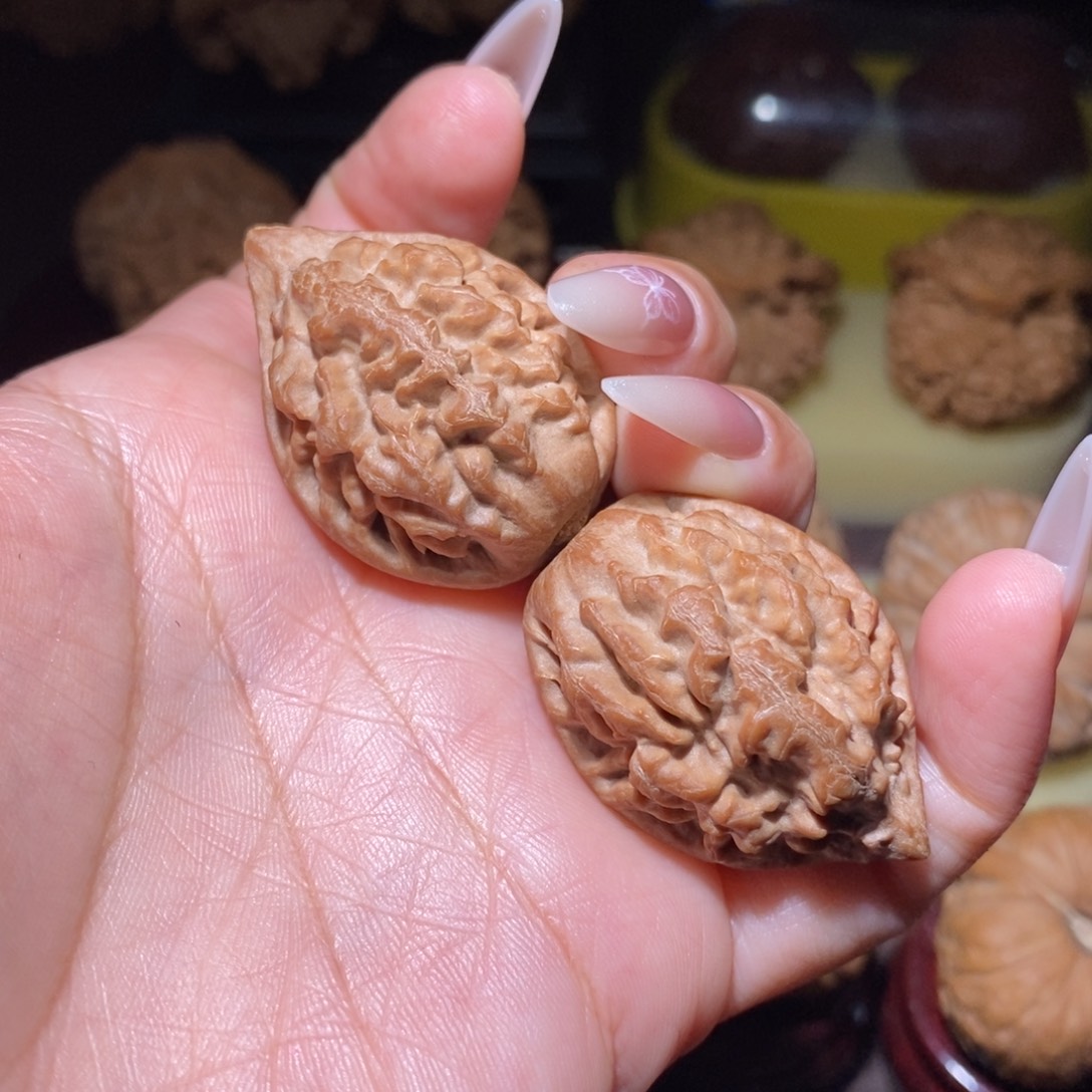 小***家文玩核桃吊坠龙脊26.5