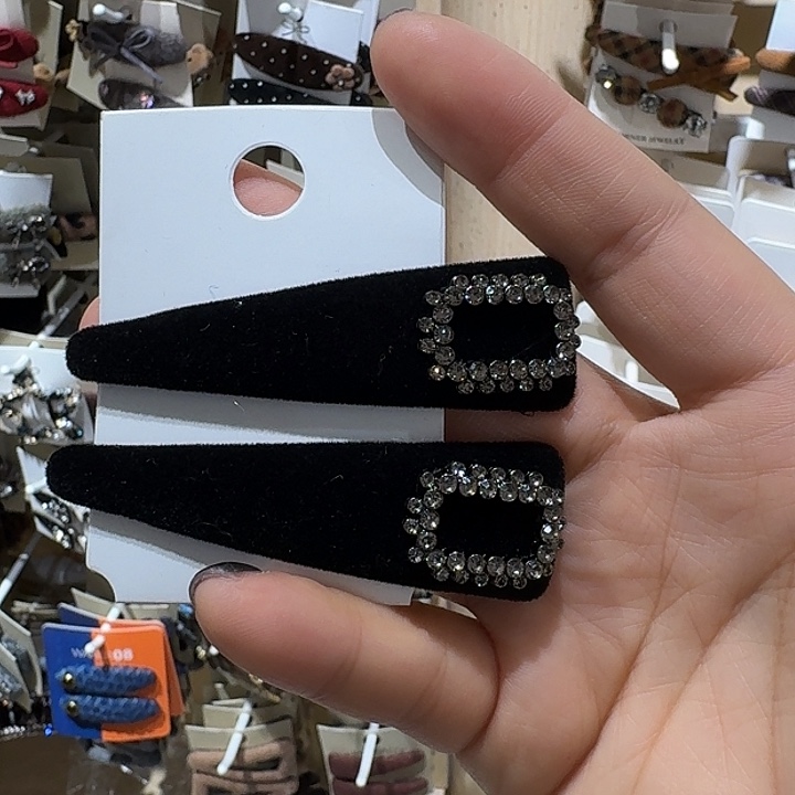 皮质铁合金黑色方钻