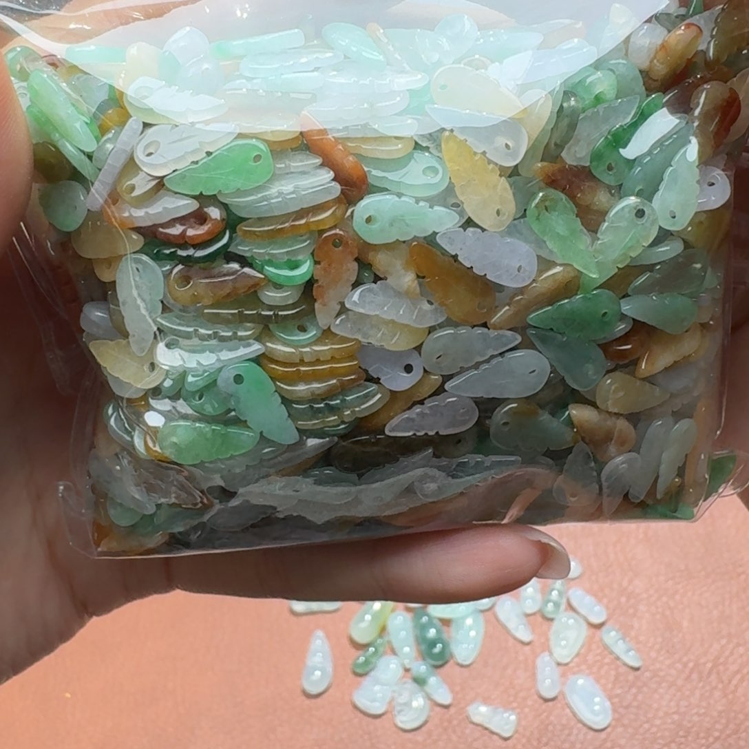 未镶嵌挂件翡翠福利20个，不包邮，拍邮费发货