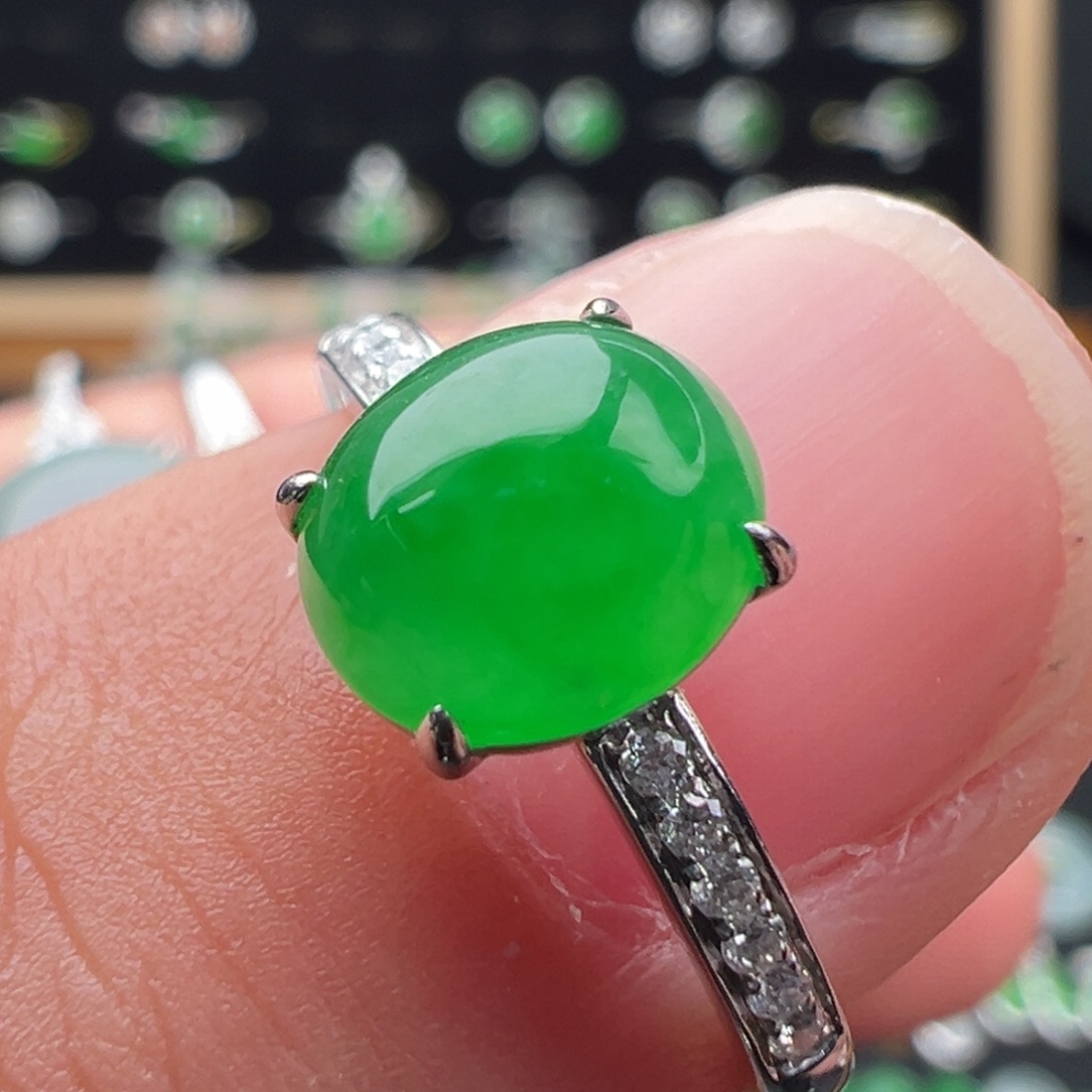 翡翠18K金镶嵌戒指蛋面7.8