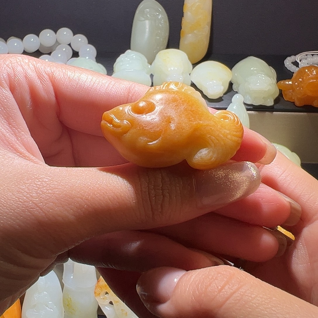 ¥***￥和田玉未镶嵌颈饰