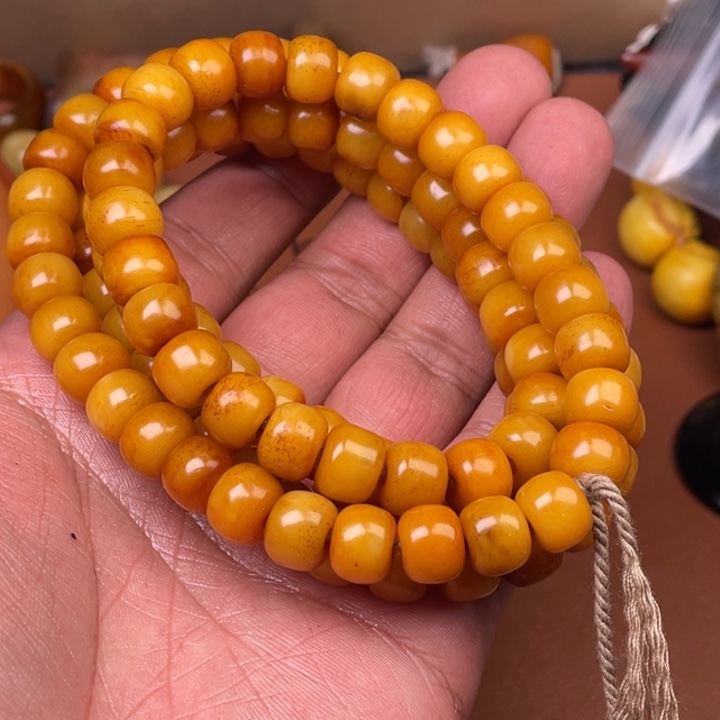 鹿骨手串/手链人工忙着