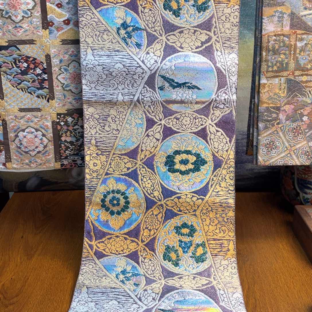 织绣六通彩金缀工艺