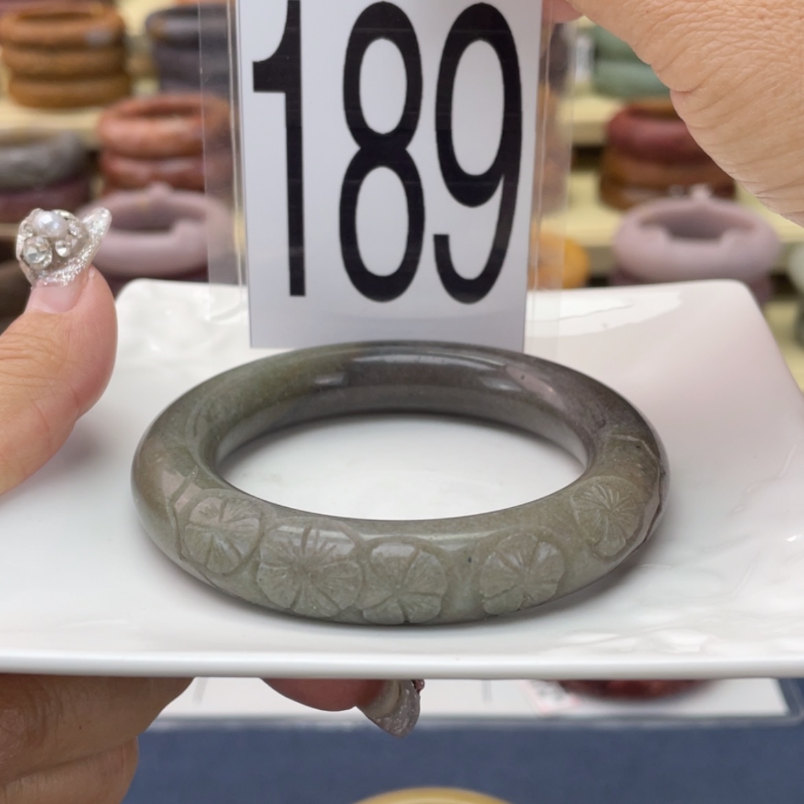 【闪购商品】石英质玉未镶嵌手镯