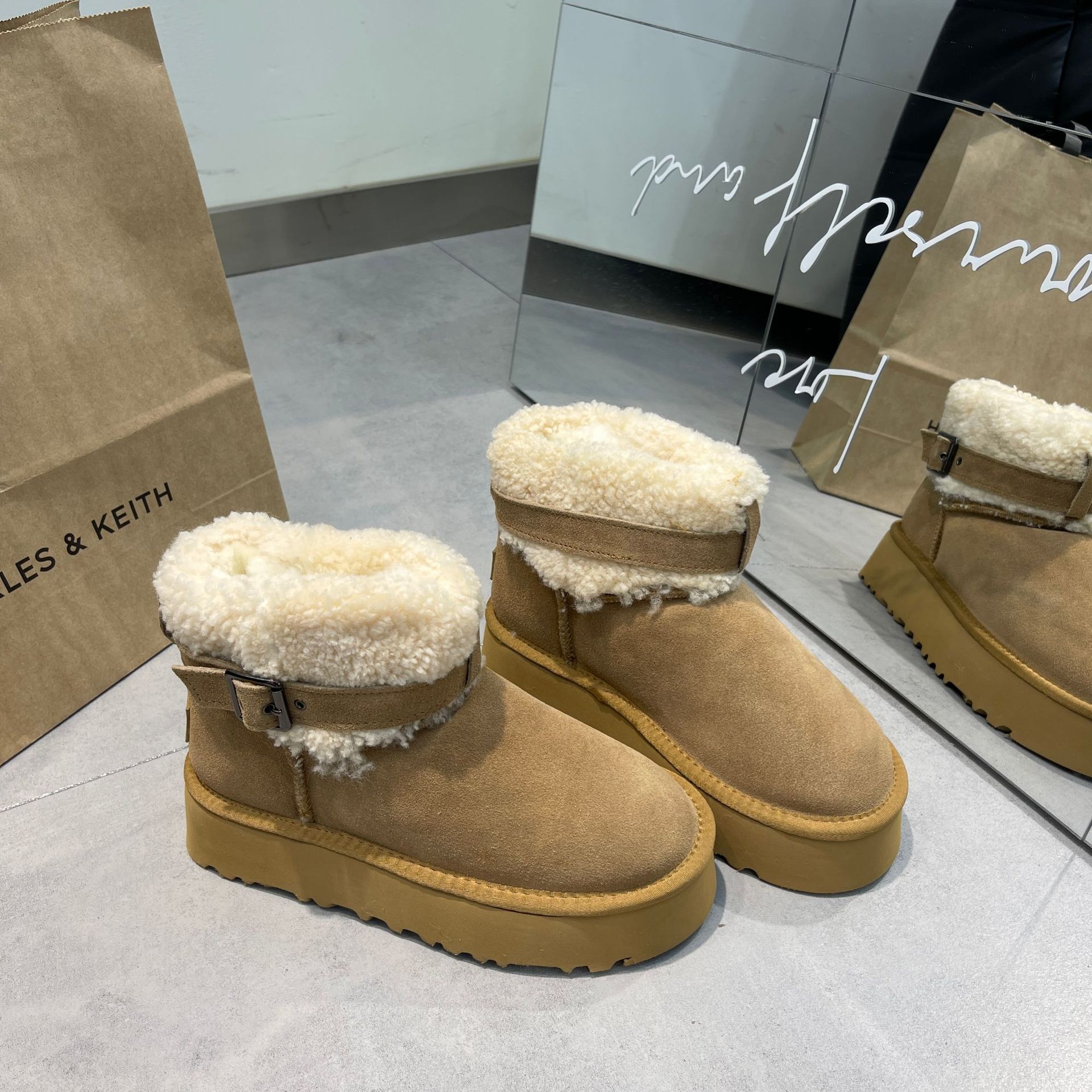 冬季新款羊牛皮羊毛厚底皮带扣雪地靴机车增高休闲东北