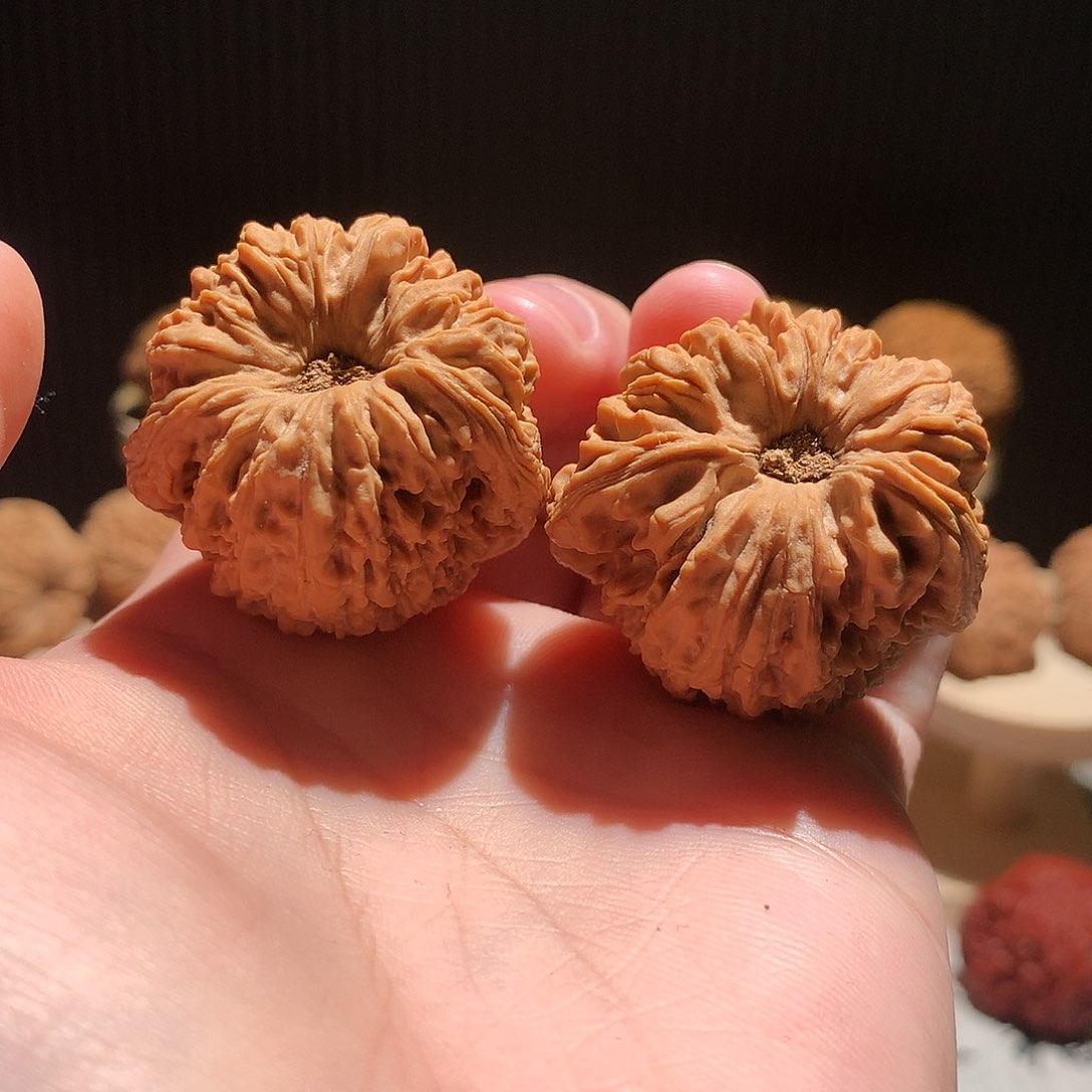 文玩核桃把件史*玮南疆