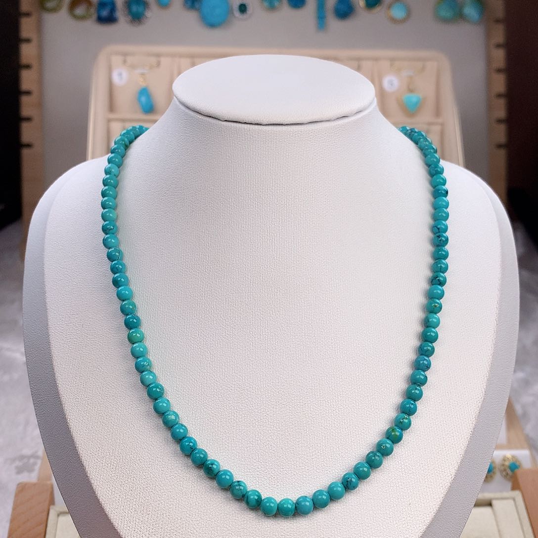 绿松石颈饰未镶嵌