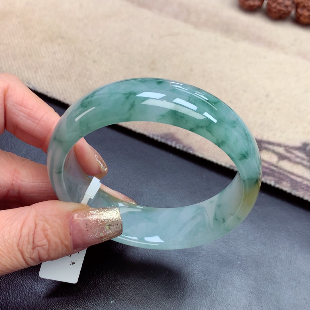 未镶嵌手镯翡翠缅甸翡翠手镯