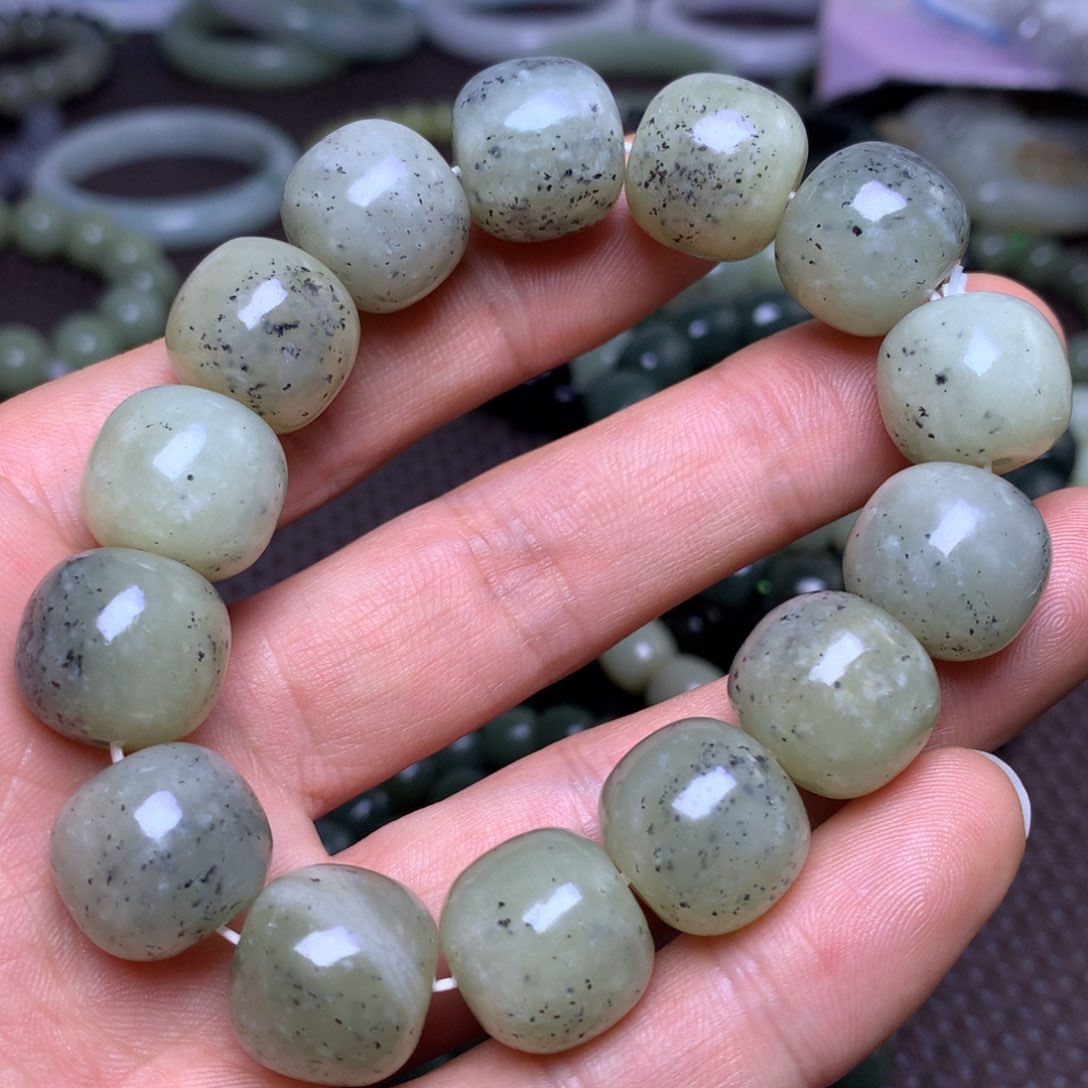 未镶嵌手串和田玉