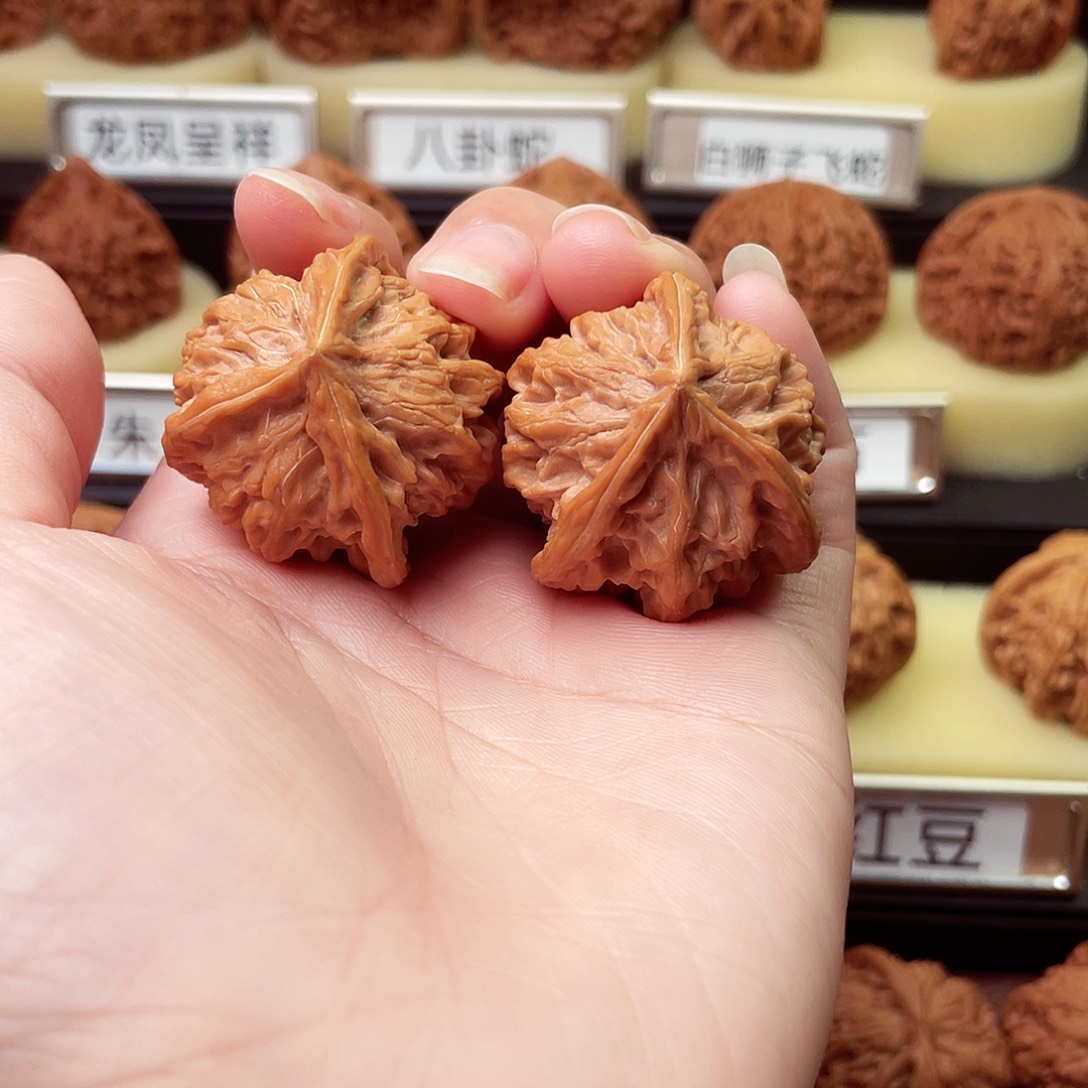 吊坠文玩核桃三棱34尺615