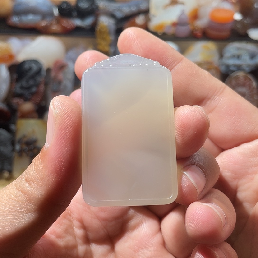 玛瑙/玉髓颈饰未镶嵌