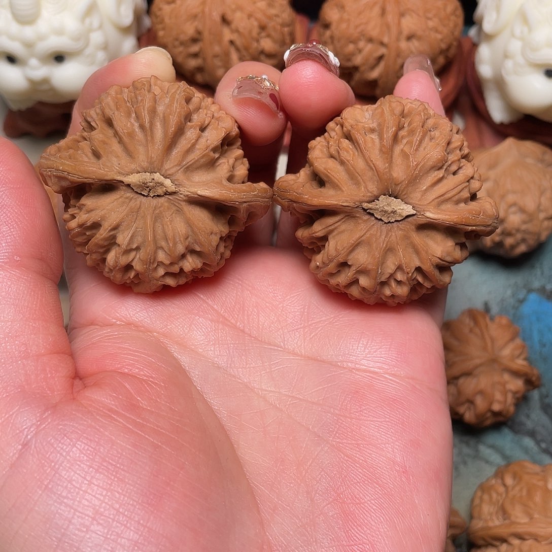 ****'吊坠文玩核桃45尺宫灯