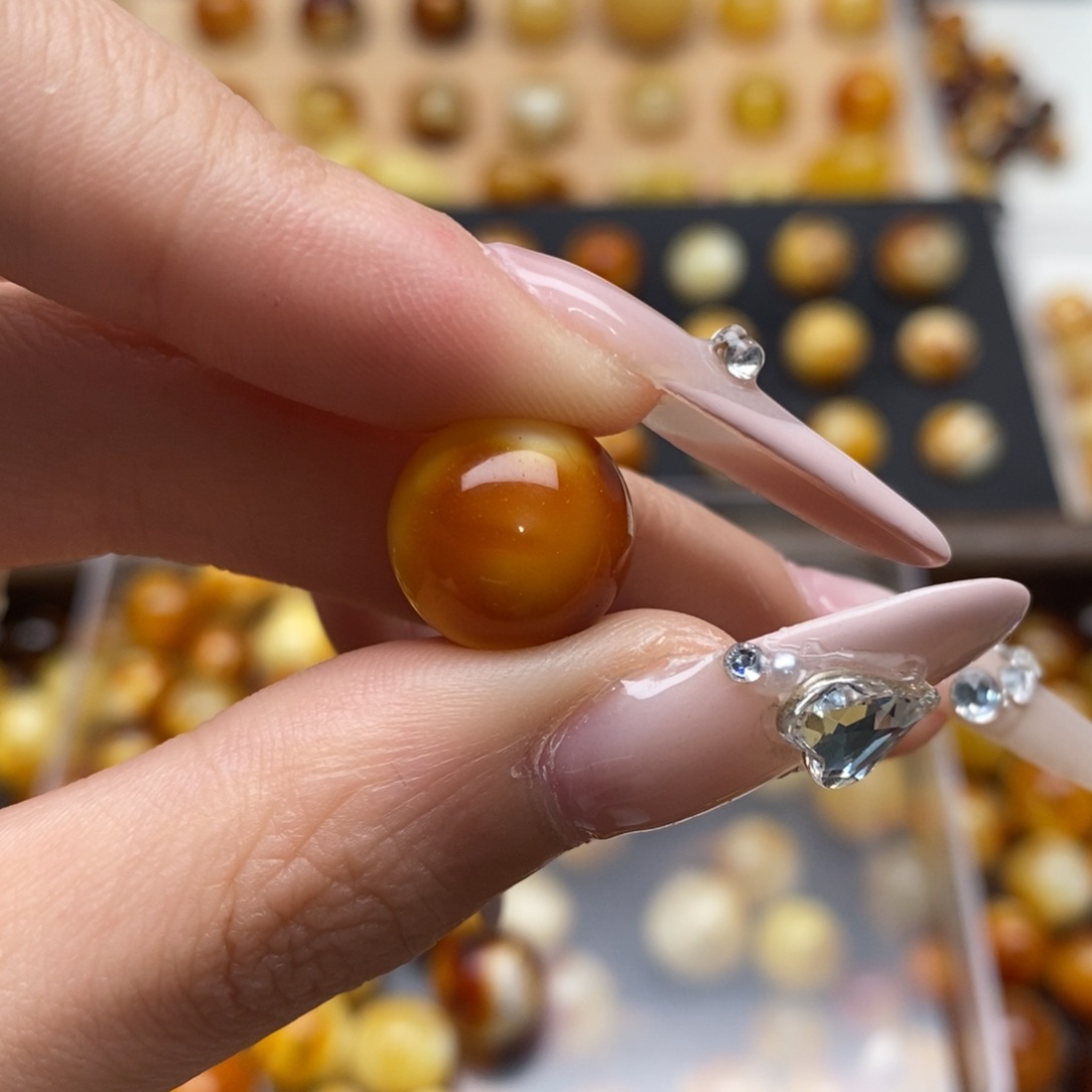 繁***6蜜蜡未镶嵌裸石蜜蜡