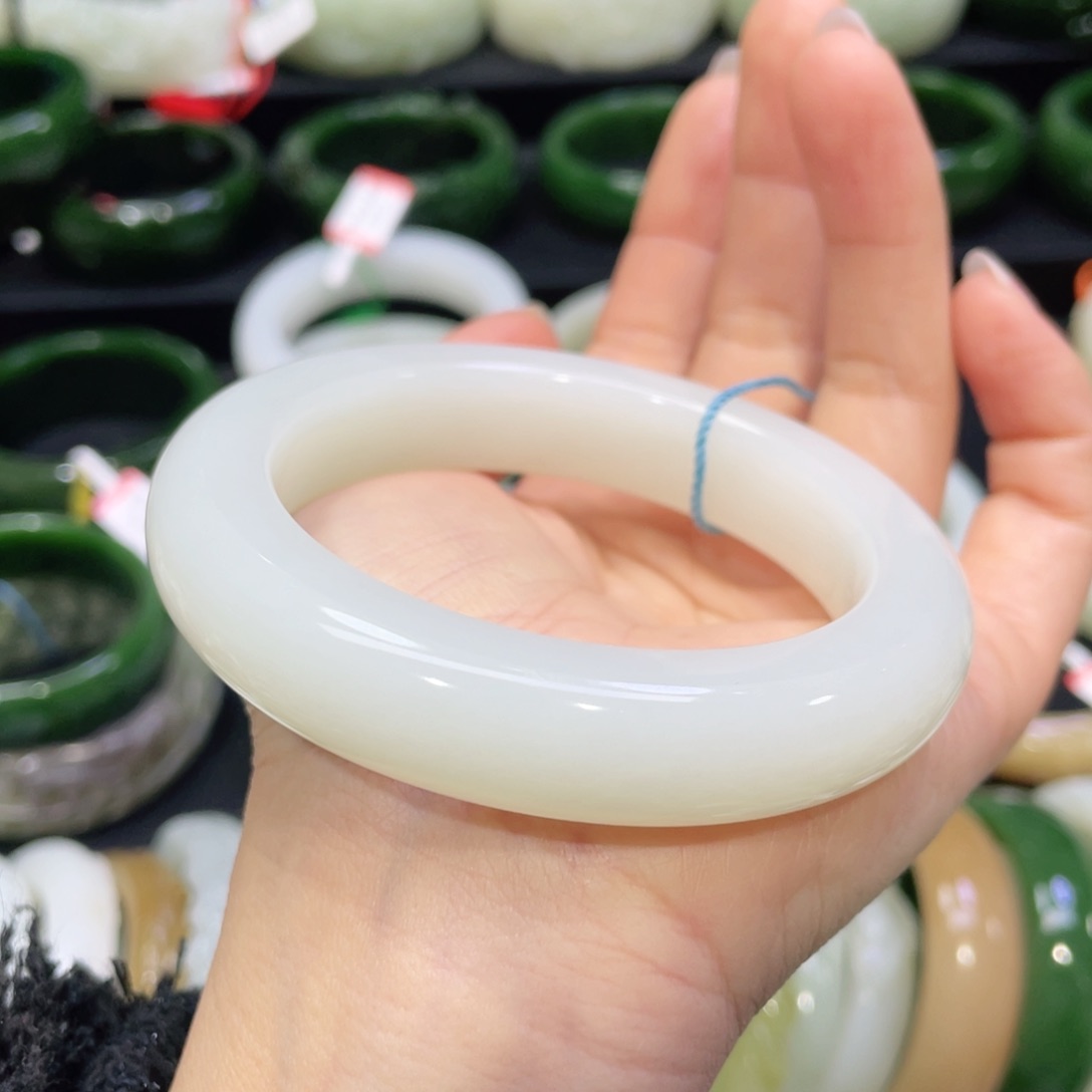 未镶嵌手镯和田玉102