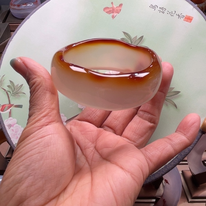 用***4玛瑙/玉髓未镶嵌手镯