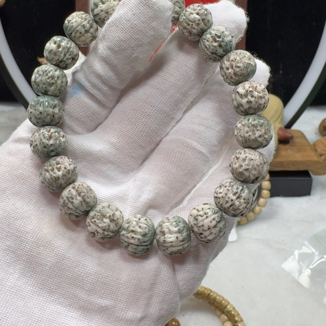 大***鸠星月菩提吊坠一物一图