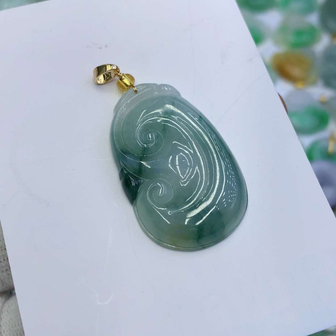 翡翠颈饰未镶嵌翡翠