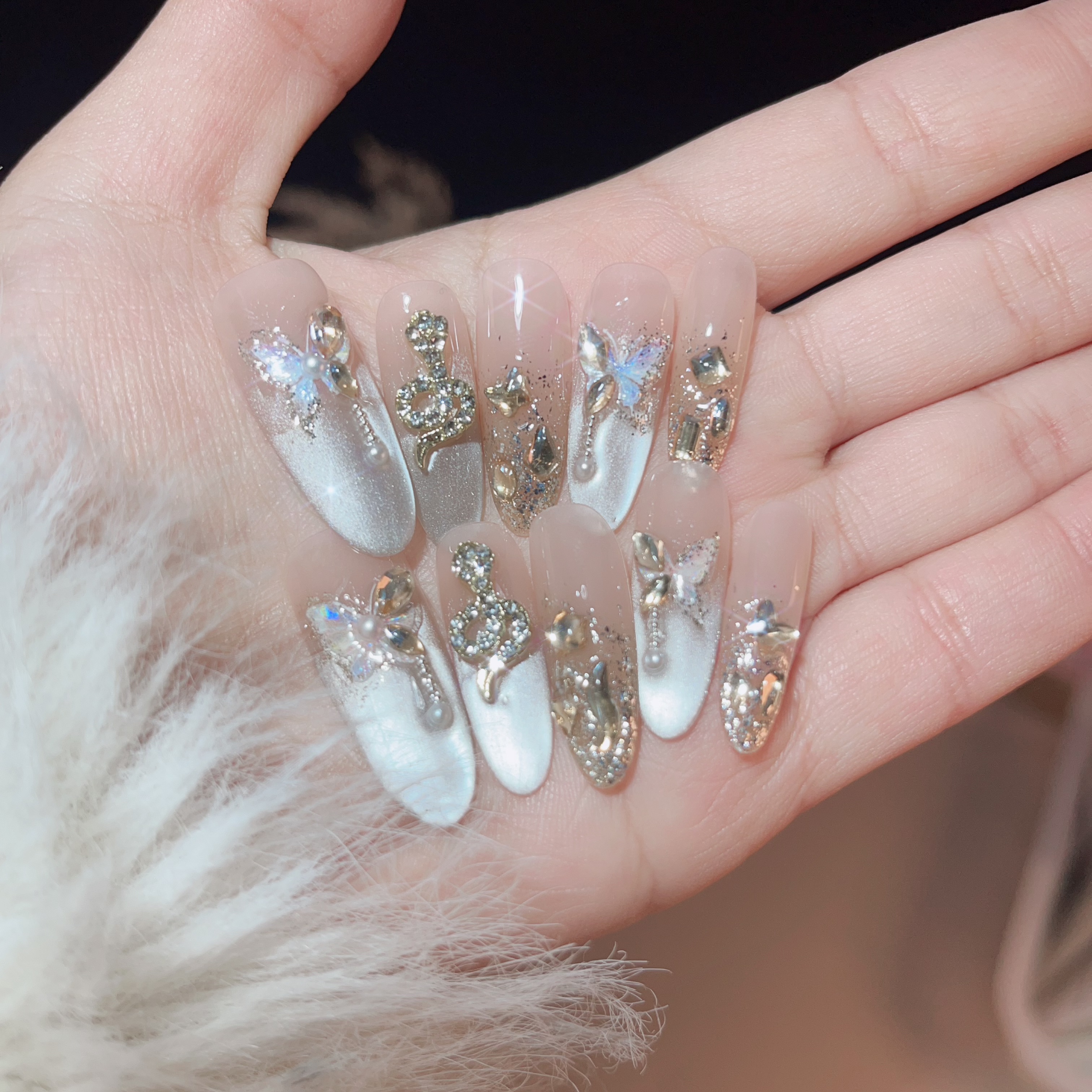 【金蛇来财】金蛇穿戴甲显白高级爆闪猫眼裸色新年小蛇美甲甲片10片