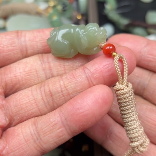 和田玉吊坠未镶嵌