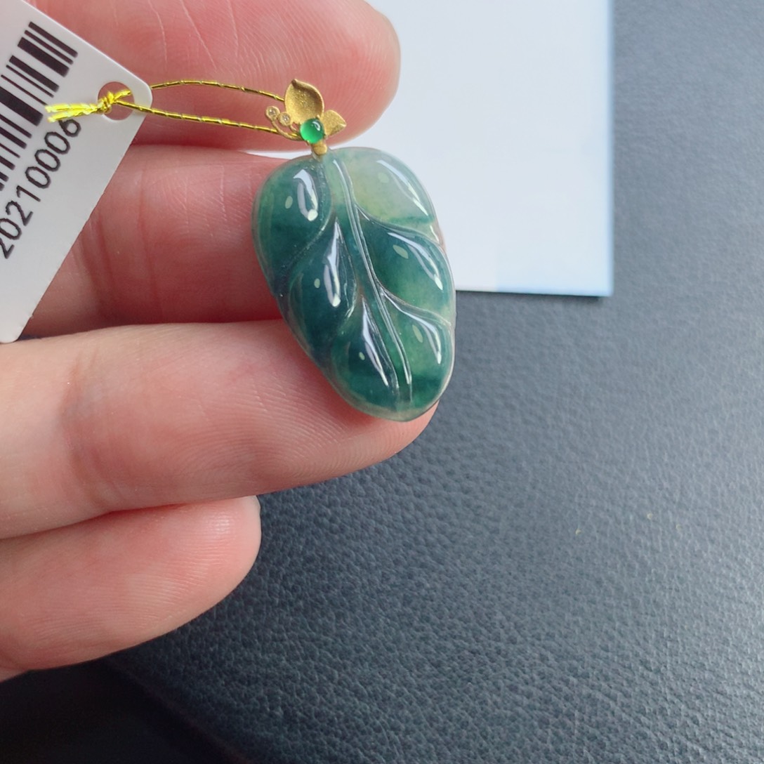 颈饰未镶嵌翡翠叶子