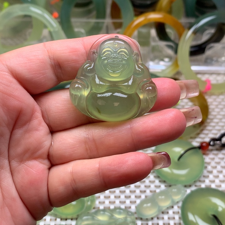 蛇纹石玉挂坠未镶嵌