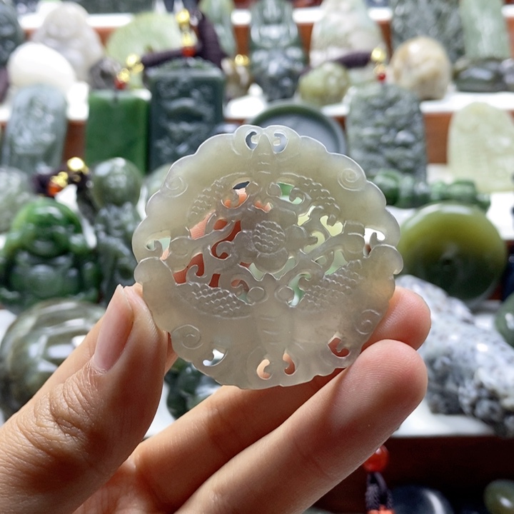 和田玉颈饰未镶嵌