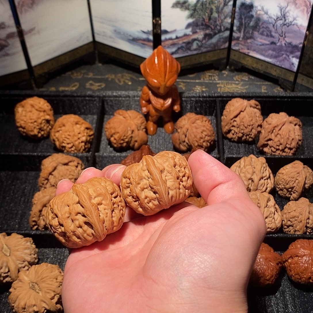 慎***行大叶紫檀（黑酸枝木类）