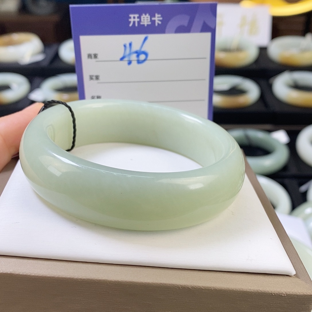 未镶嵌手镯和田玉藏*57.58