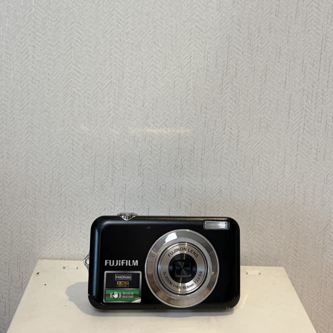 9新 Fujifilm/富士 9新 jv155 银色1400w像素 带配件 色调多