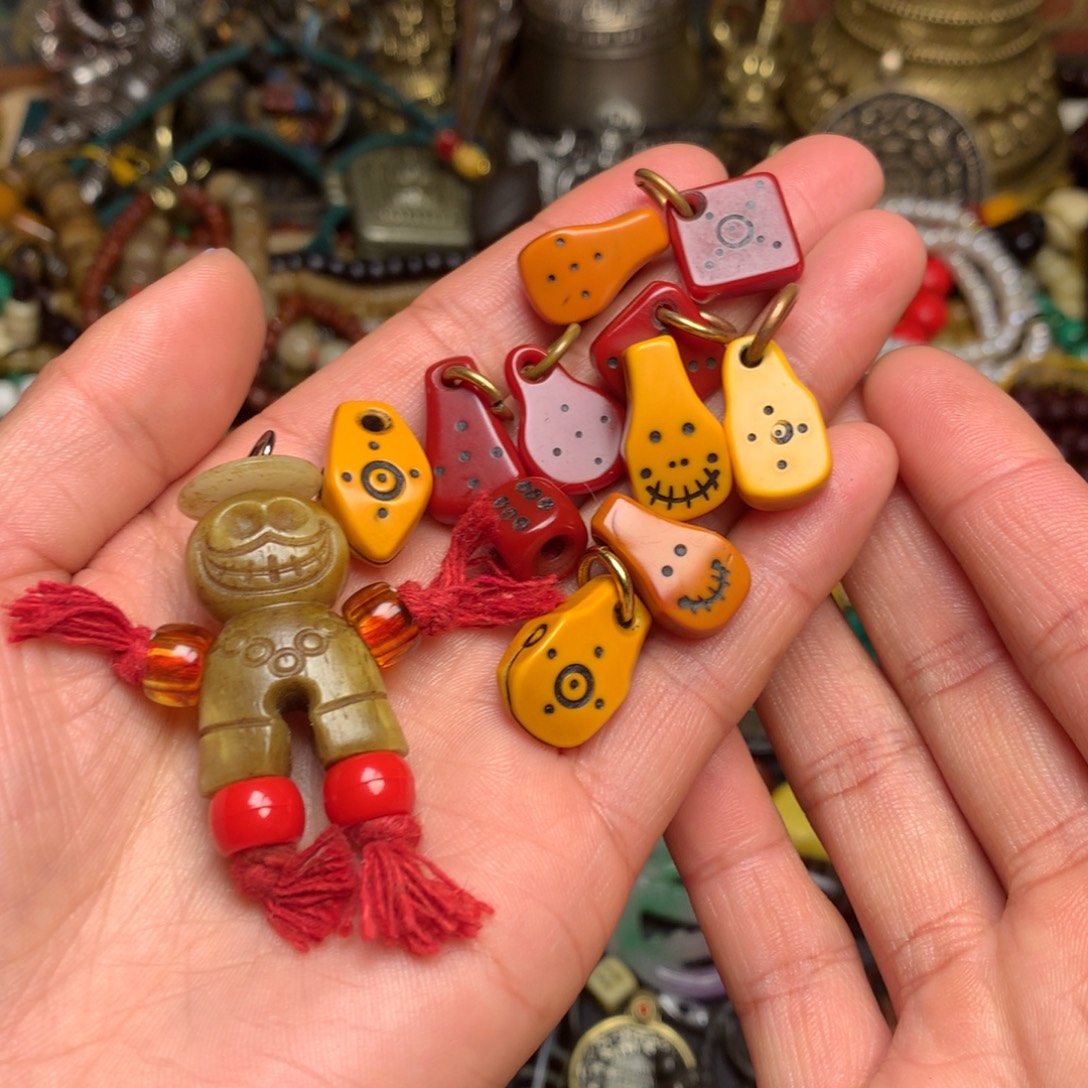 G***y泥塑藏传文玩。小配饰。