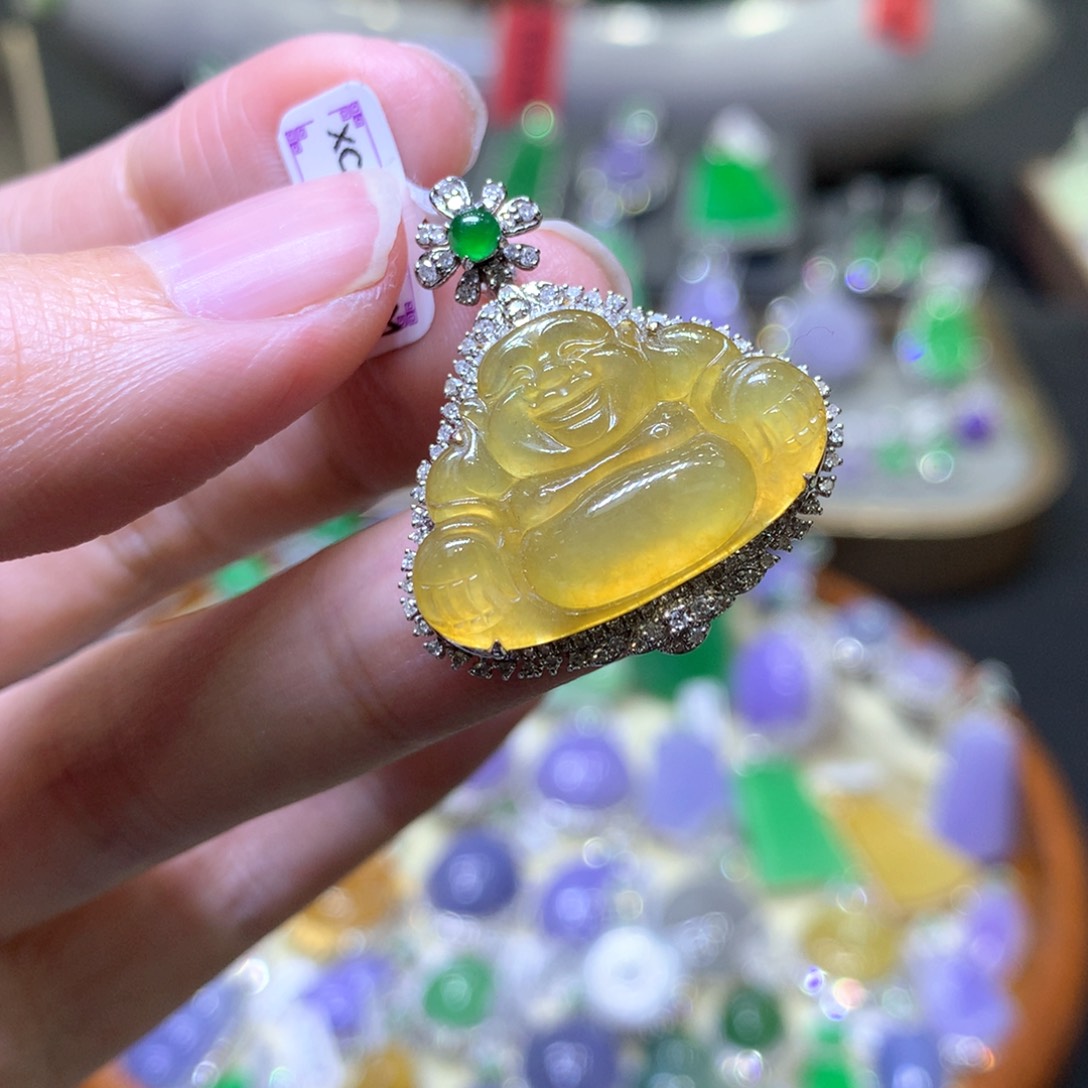 【闪购商品】翡翠颈饰18K金镶嵌翡翠吊坠项链