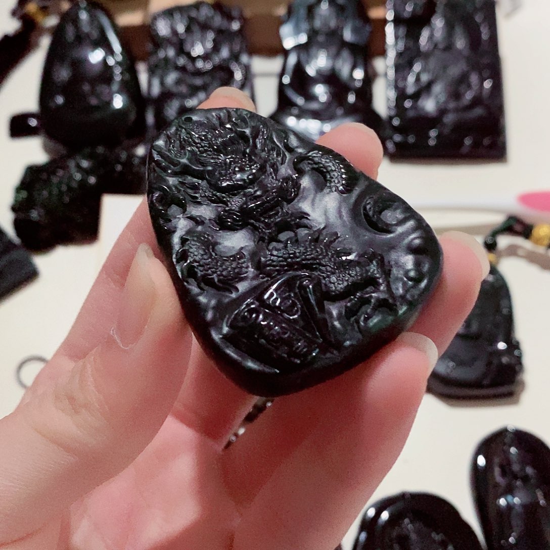 翡翠颈饰未镶嵌翡翠a