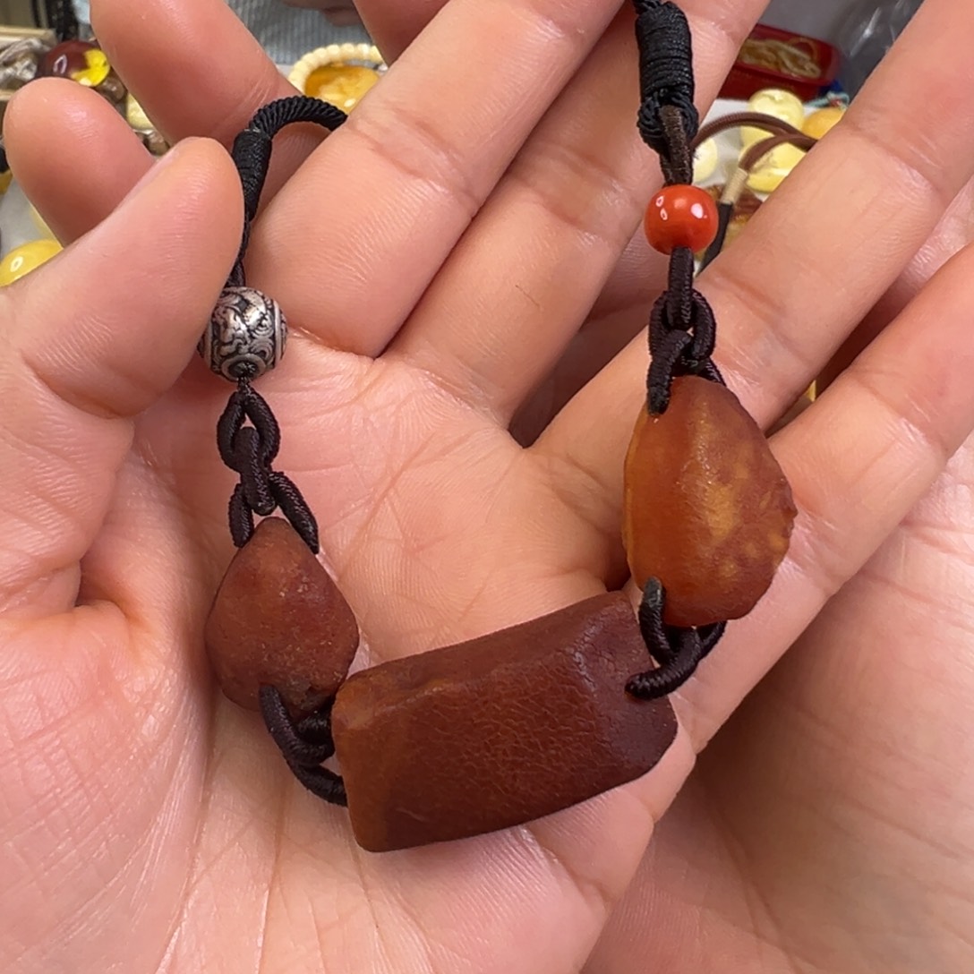 蜜蜡裸石未镶嵌蜜蜡