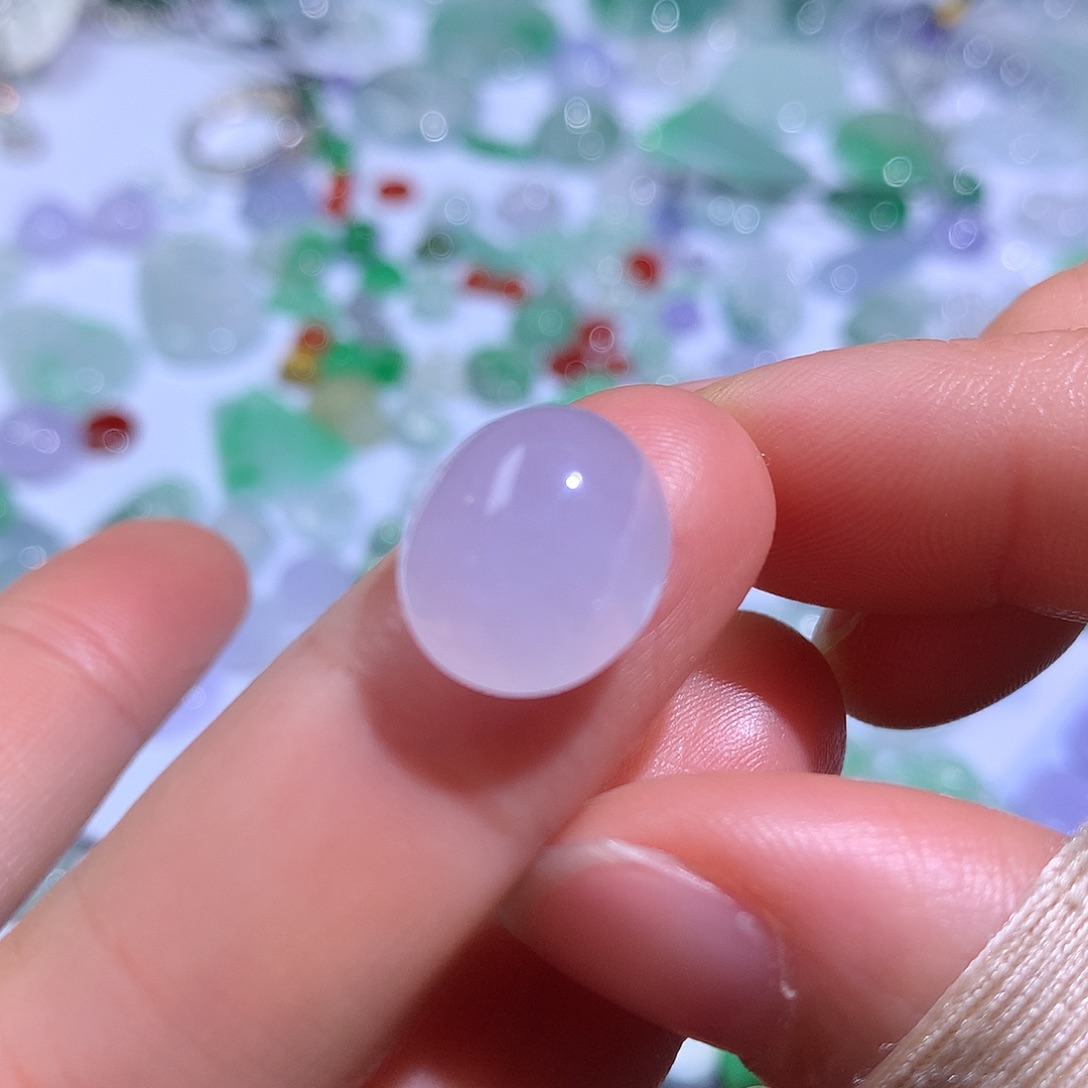 翡翠颈饰未镶嵌蛋