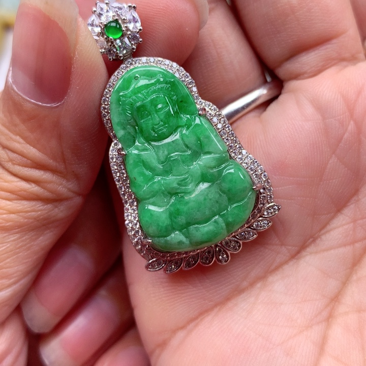 翡翠银S925镶嵌颈饰翡翠