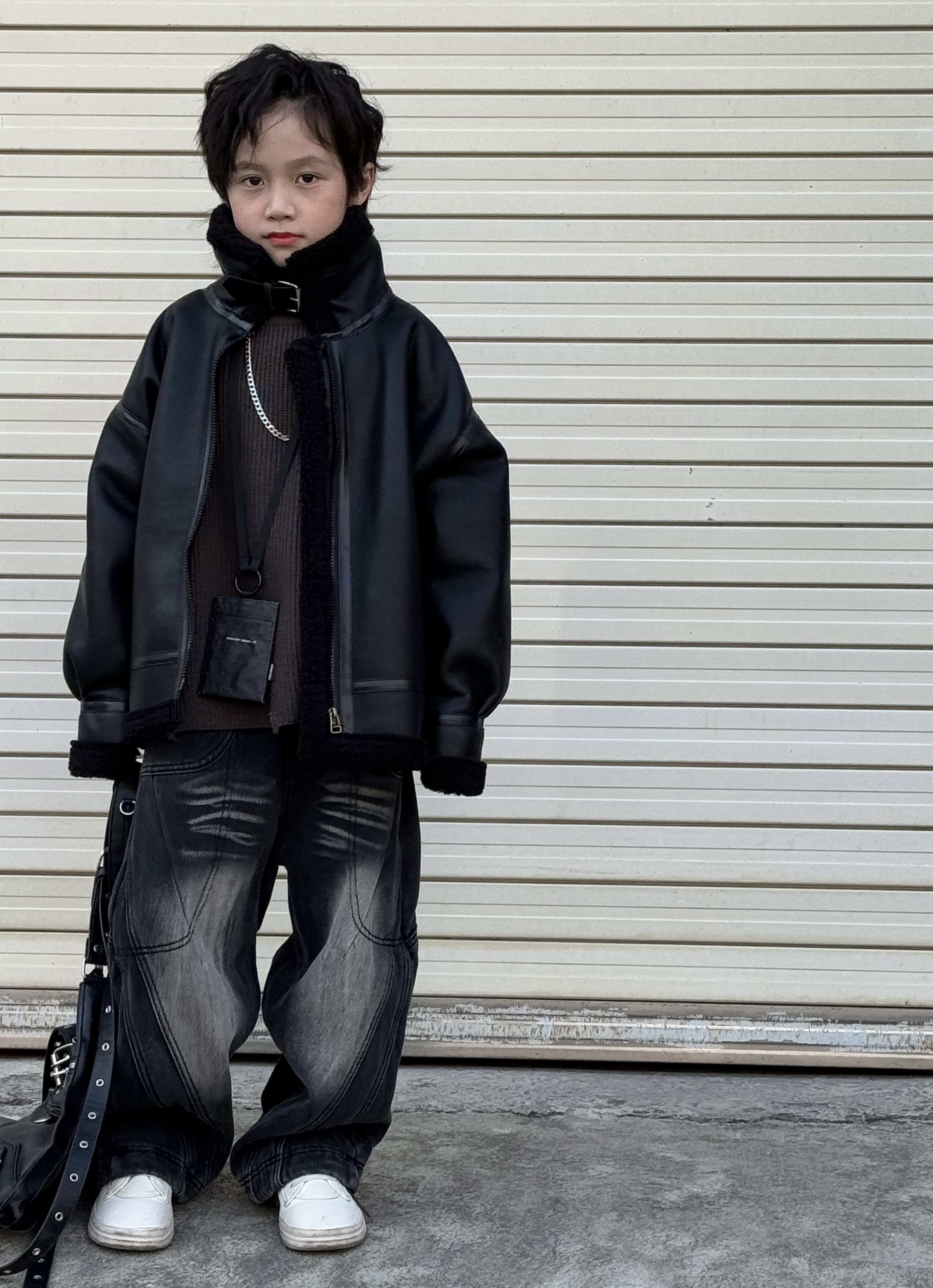 新款百搭PU皮衣儿童机车皮衣新款加绒加厚冬款休闲黑色复古宽松