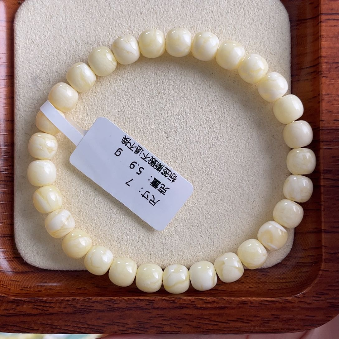 琥珀未镶嵌裸石m6