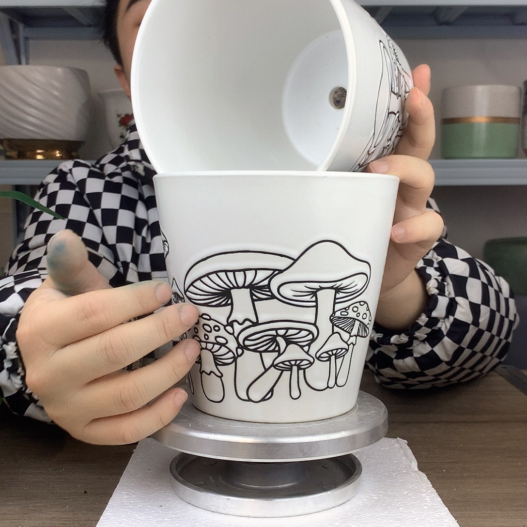 红陶微瑕/蘑菇图案15x14两个花盆