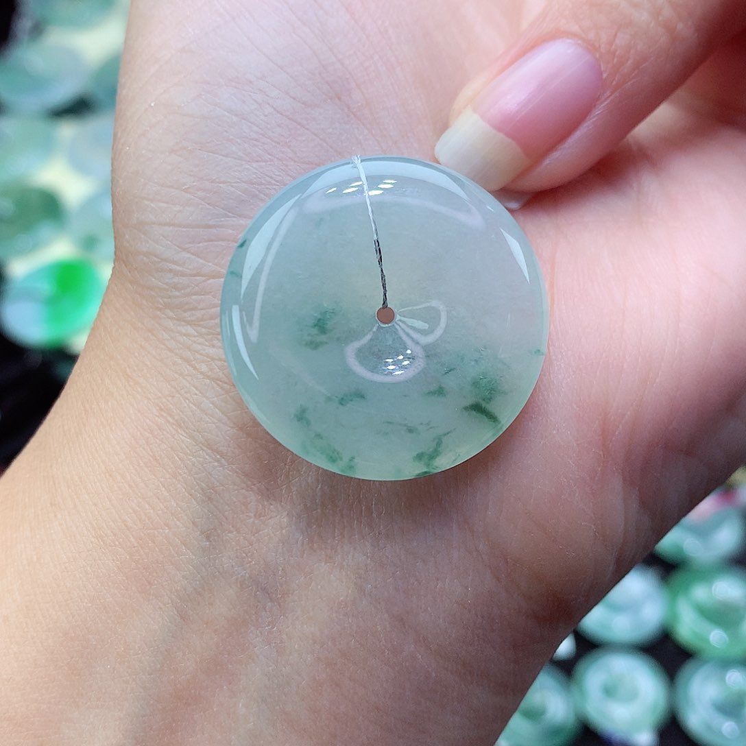 翡翠颈饰未镶嵌95尺寸28.2-6.0