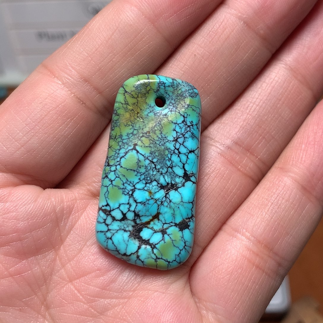 欣***一绿松石未镶嵌珠宝奇石