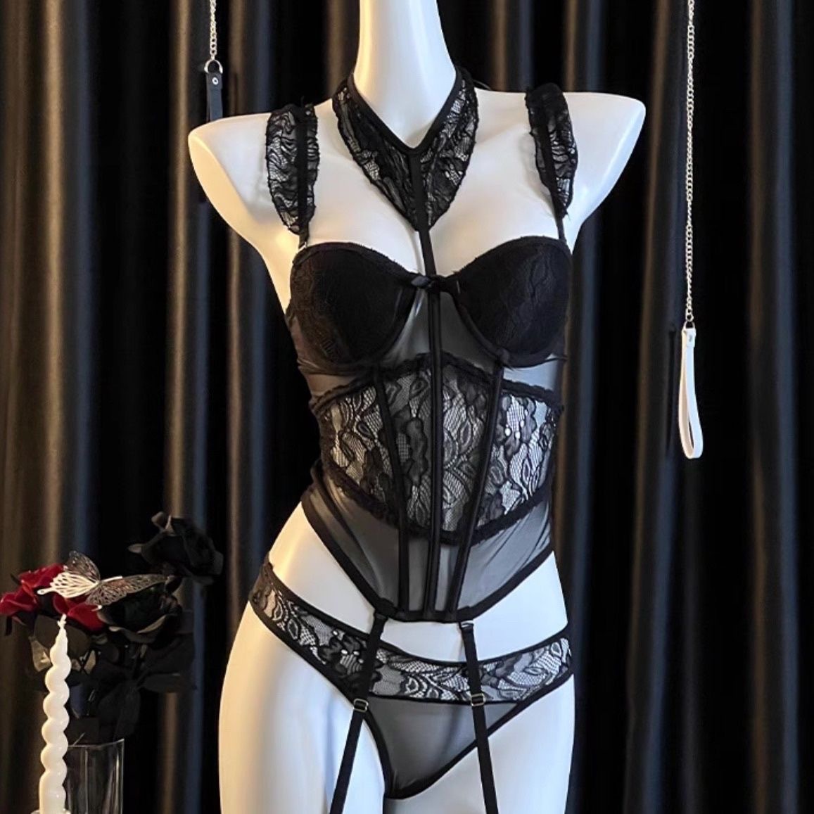 2025新款夏季黑色显瘦蕾丝挂脖小飞袖吊带酒红显白纯欲小众约会