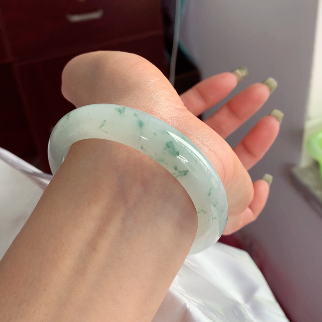 翡翠手镯未镶嵌54.8细腻零毛孔 小碎花 无纹裂 小柒