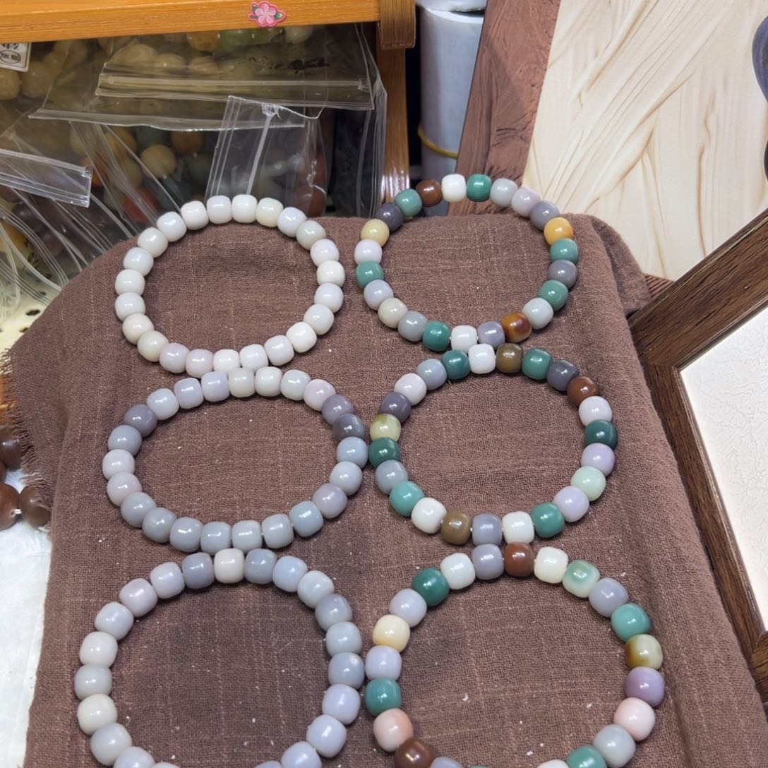 菩提籽类卡10炫彩小精灵大瑕福利