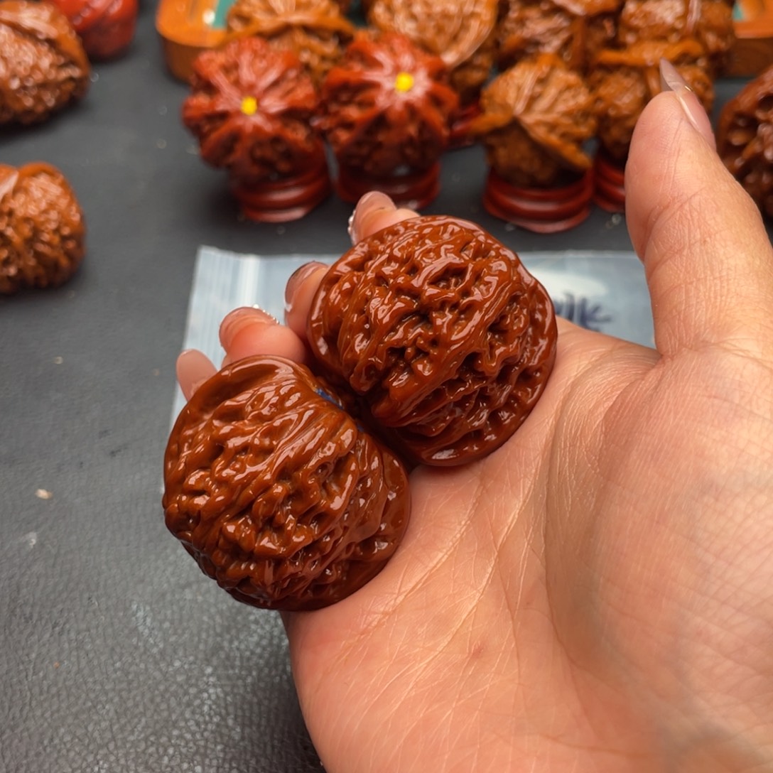 李****文玩核桃把件四座楼