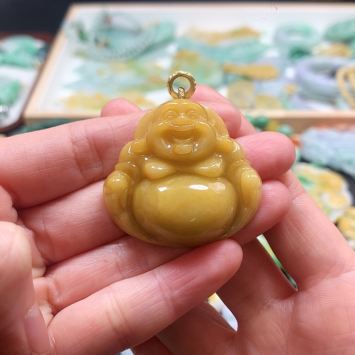 翡翠颈饰未镶嵌T****张吊坠