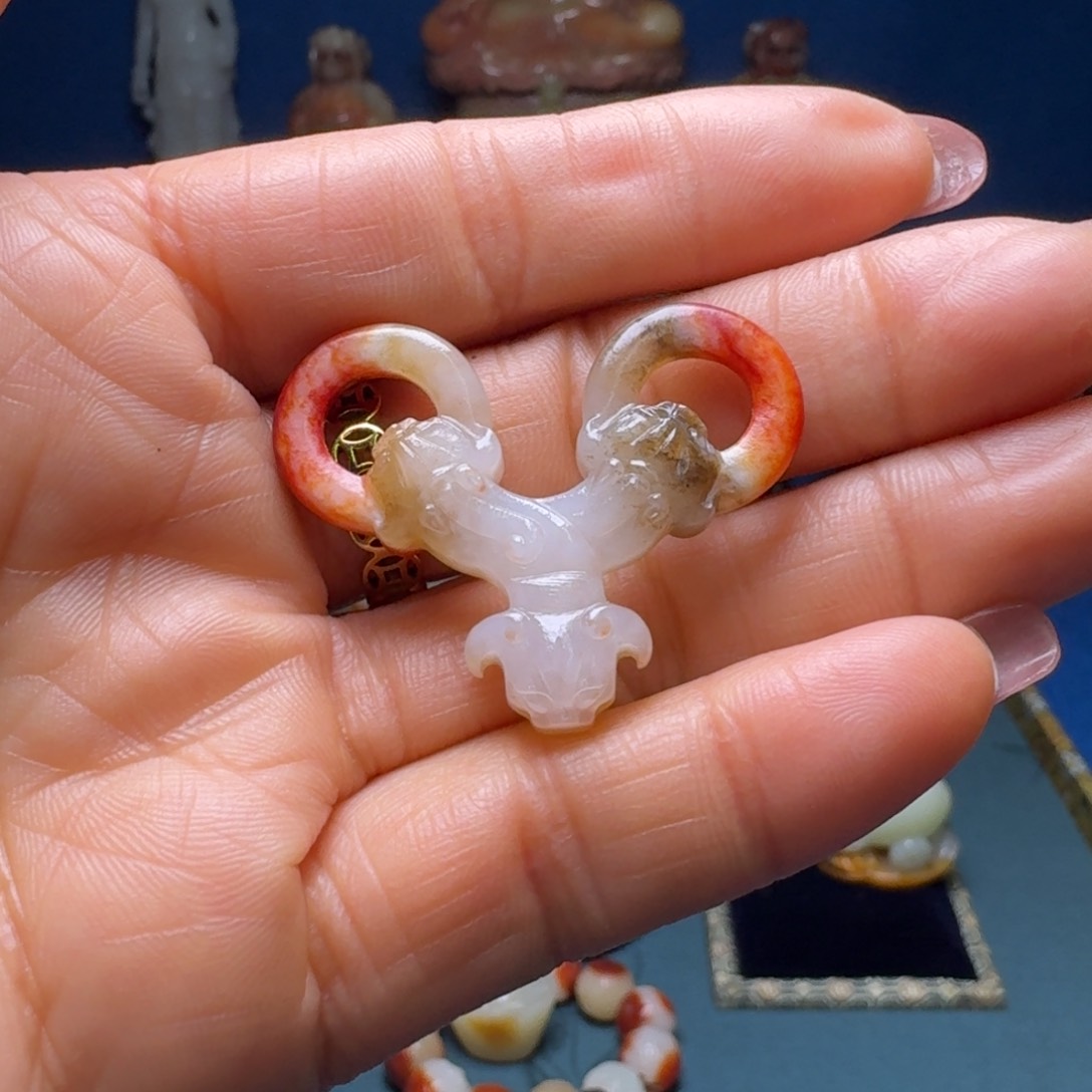 和田玉（糖玉）颈饰未镶嵌